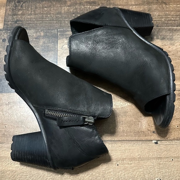 Sorel Nadia Open-Toe Ankle Bootie - Picture 4 of 8